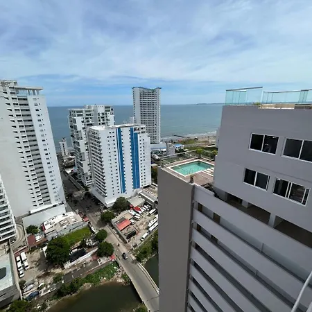 Cerca Al Mar Y Centro Histórico